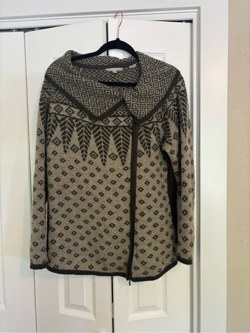 Royal Robbins Taupe and Olive Patterned Knit Cardigan